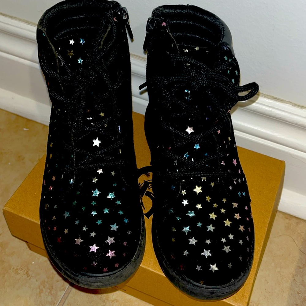 Tucker &Tate star ⭐️ boots